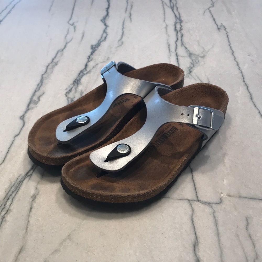 Gizeh Birkenstock little kid size 34.  Light use